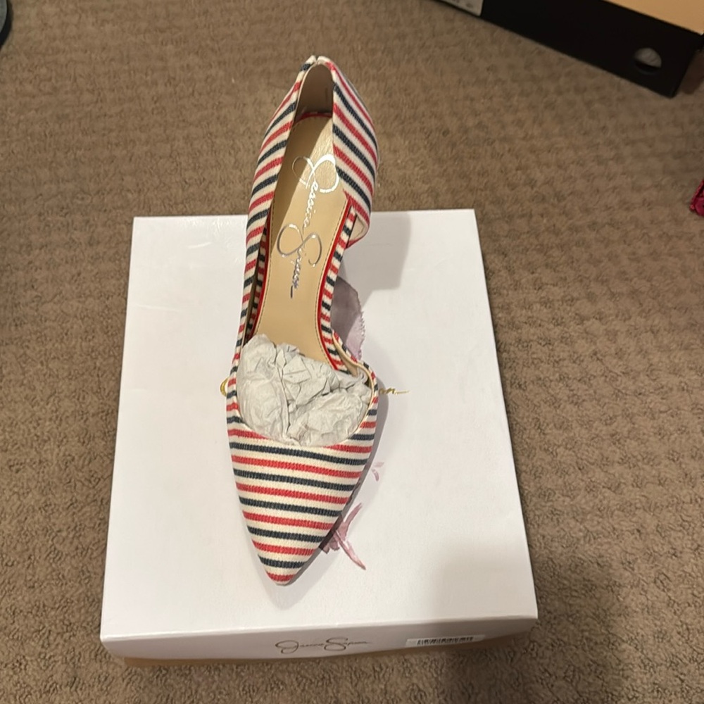 Jessica Simpson Phoena Heel - new in box - 9.5